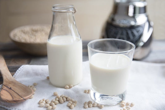 Pflanzliche Getränke – sind sie ein guter Ersatz für Kuhmilch?
