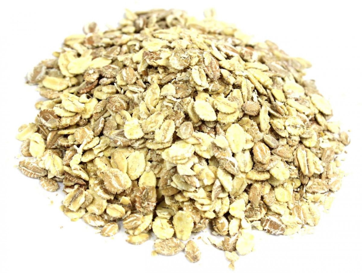 Vorrat an Bio-Getreideflocken aus Dinkel, Hafer, Gerste und Roggen, 25 kg, von BIO PLANET in einer großen Verpackung