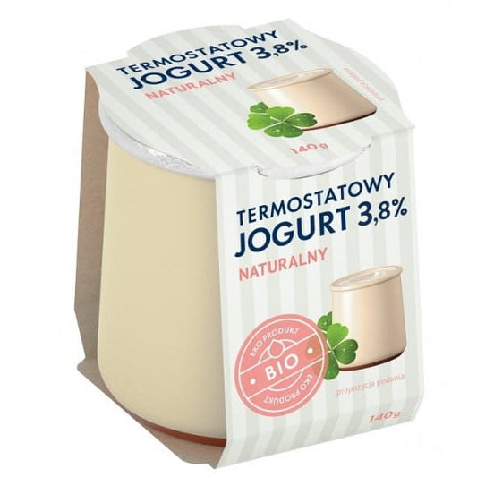 Bio-Joghurt mit natürlichem Thermostat, 3,8 % Fett, 140 g von Yömleko, cremige Konsistenz in der Verpackung sichtbar