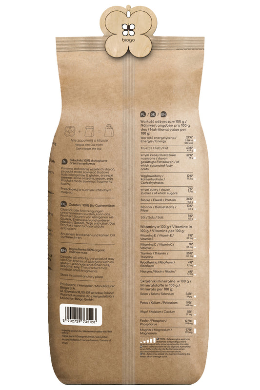 Bio-Cashewkerne in 1 kg Verpackung, geröstet und ungeschält, von Biogo GmbH, sichtbar auf der Rückseite der Verpackung.