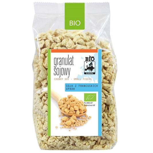 BIO Euro­pa Sojagranulat, 200 g, in einer Schüssel, zeigt die Textur und das rohe, getrocknete Sojaprodukt.
