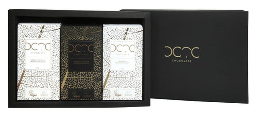 Geschenkset White Line von COCOA mit drei überzogenen BIO-Produkten, 490 g, in eleganter Verpackung.