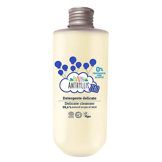 Baby-Flüssigseife mit Präbiotika von BABY ANTHYLLIS, 200 ml, in Glasflasche, zeigt die sanfte Seife für Babys.