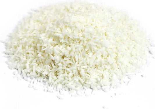 Bio-Kokosraspeln von BIO PLANET, Rohware, locker und naturbelassen, in einer 25 kg Verpackung sichtbar.