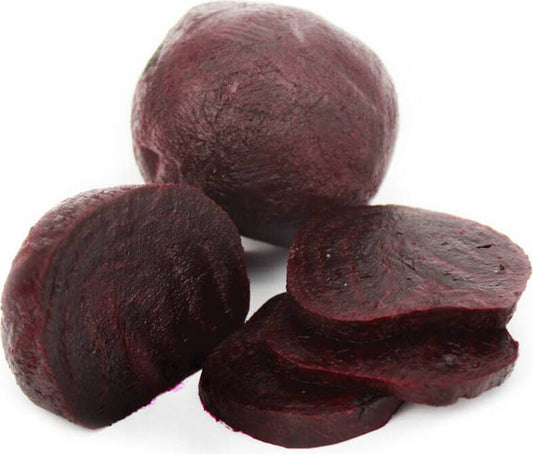 Gekochte rote Bete BIO von BIO PLANET, polnisch, ca. 0,50 kg, frisch und biologisch, auf weißem Hintergrund.