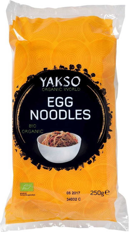 Bio Eiernudeln von YAKSO in 250 g Packung, frische, asiatische Nudeln aus Bio-Zutaten auf dem Bild sichtbar