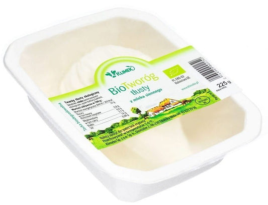 Hüttenkäse aus Heumilch BIO von KLIMEKO, 1 kg Packung, cremig und frisch, in einer weißen Schale auf einem Holztisch.