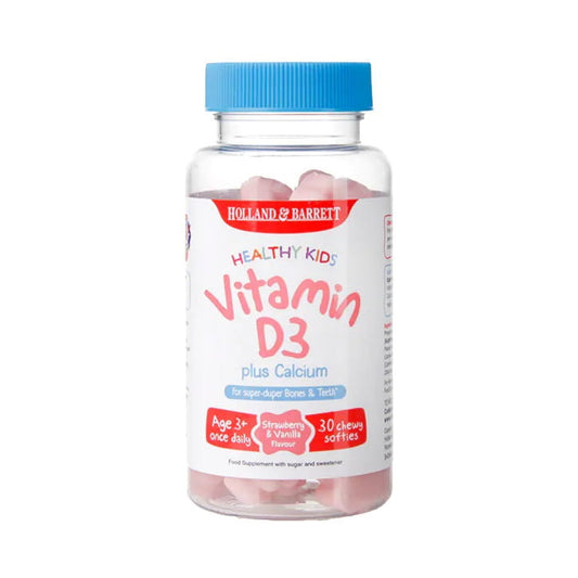 Gesunde Kinder Vitamin D3 plus Calcium Gelees von HOLLAND & BARRETT, vitaminreiche Kinderkapseln auf einem Teller.