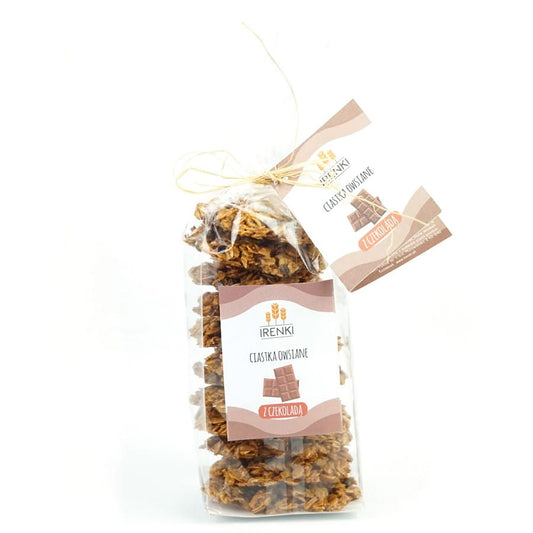 Schokoladen-Haferkuchen von IRENKI, 175g, mit Haferflocken und Schokoladenstücken, auf einem Teller serviert