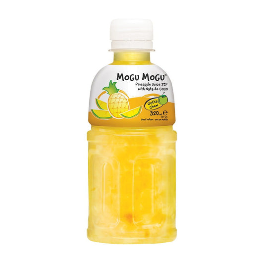 Getränk mit Ananasgeschmack und Kokosgelee in 320 ml Flasche von MOGU MOGU, zeigt die bunte Verpackung und die Fruchtstücke.