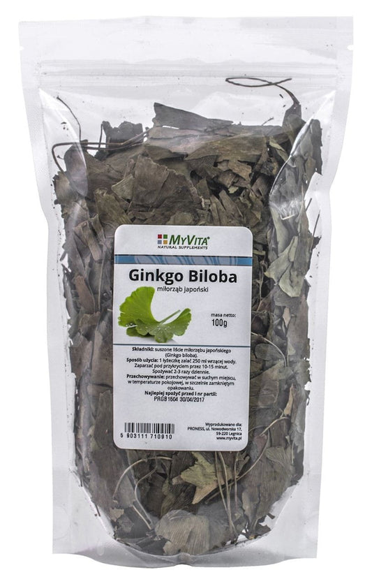 Japanischer Ginkgo biloba, 100g, von MYVITA, frische Ginkgo-Blätter auf weißem Hintergrund.