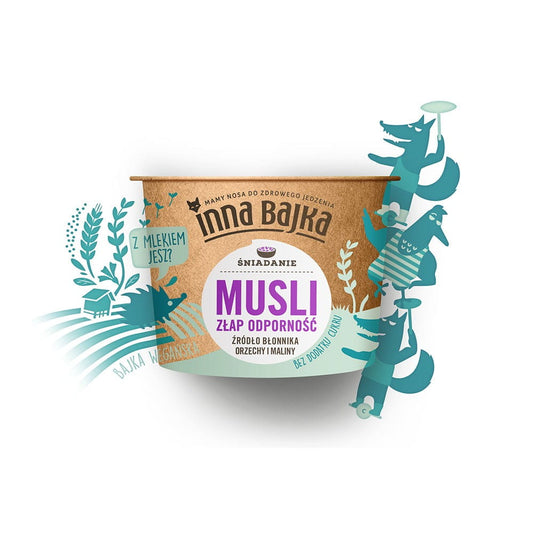 Müsli mit Nüssen und Himbeeren in einer Schüssel, 60 g, von ANOTHER TALE, Marke Inna Bajka, für ein gesundes Frühstück.