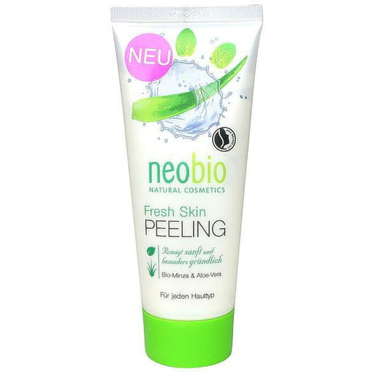 Gesichtspeeling mit Minz- und Aloe-Extrakt von NEOBIO, 100 ml, sichtbare Textur und Inhaltsstoffe in der Verpackung
