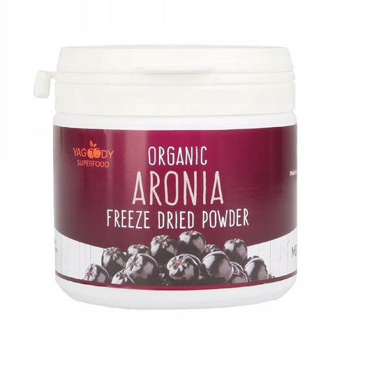 Gefriergetrocknetes Bio-Aronia Pulver von YAGOODY in 100 g, zeigt das dunkle, pulverförmige Lebensmittel in einer Schale.
